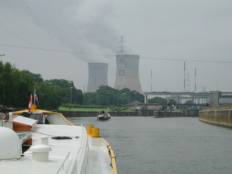 207 Atomkraftwerk 600x800